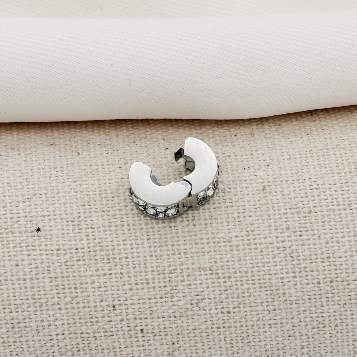 Clip-on Locking Bead